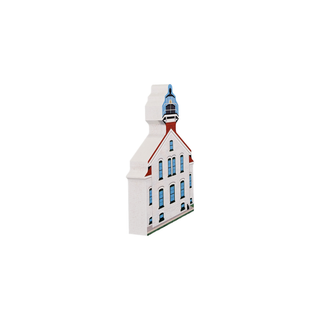 3/4" wooden replica with an illustration of a lighthouse on a white background